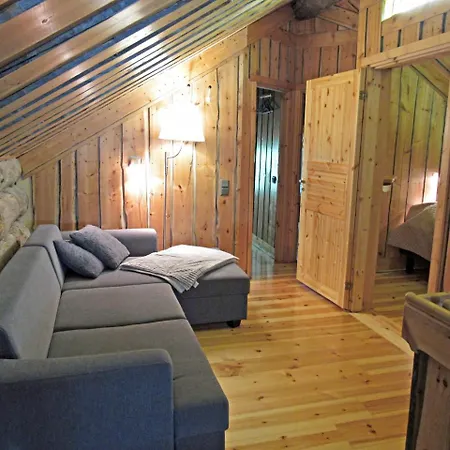 Polar Star Rakkavaltti Chalet *